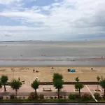 Daire Merveilleux Face La Royan