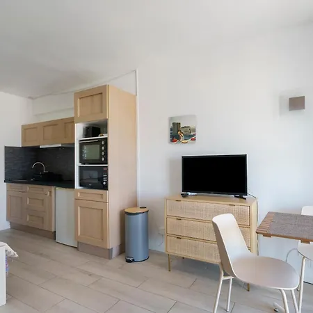 Merveilleux Face La Apartment